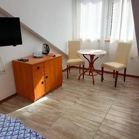 Klonowa Kolobrzeg